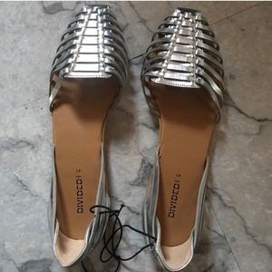 Beautiful silver sandals!